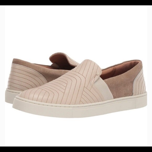 Frye Shoes - PRICE FIRM Frye Size 10 Ivy Stitch Slip On